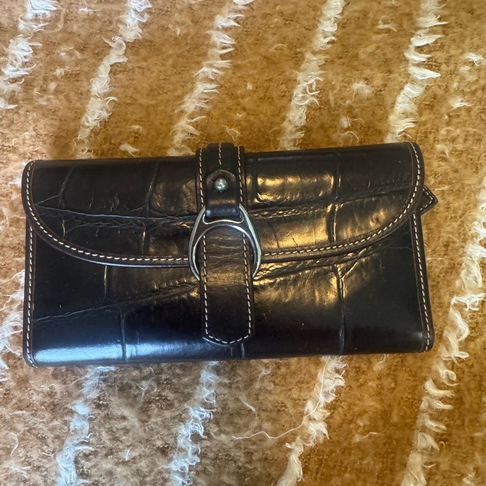 Chic Black Crocodile-Embossed Wallet